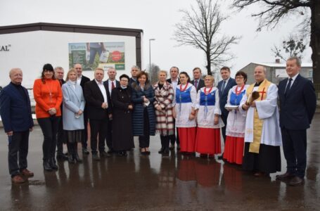 DROGA, KTÓRA ŁĄCZY GMINY I LUDZI