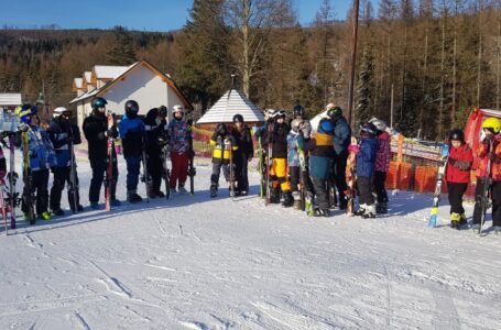 WAKACJE ZIMOWE NA NARTACH POD BABIĄ GÓRĄ