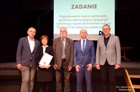 Rozdano promesy dofinansowania zadań z zakresu kultury fizycznej na terenie gminy Ostrów Wielkopolski w roku 2024