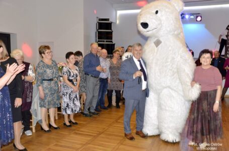 Biały miś dla… seniorów