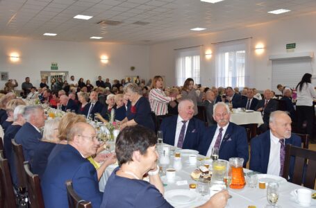 Biesiada z Seniorami w Gorzycach Wielkich – pełna ciepła, wzruszeń i wspólnej radości