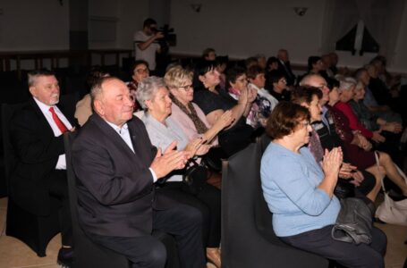 Z życzeniami dla seniorów