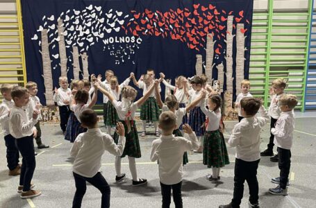 Lamki: „Wieczornica” w patriotycznym i innowacyjnym duchu