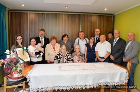 Z serdecznymi życzeniami na setne urodziny