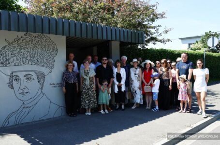 Historia na przystanku. W Lewkowie odsłonięto mural Zofii Lipskiej